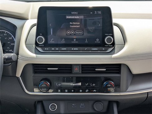 Used 2023 Nissan Rogue SV image 18