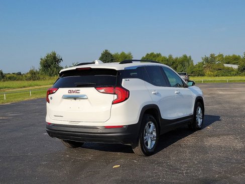 Used 2020 GMC Terrain SLE w/ Driver Convenience Package image 5