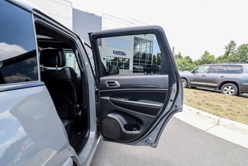 Used 2019 Jeep Grand Cherokee Altitude image 47