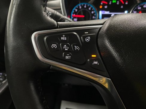 Used 2018 Chevrolet Equinox Premier image 17