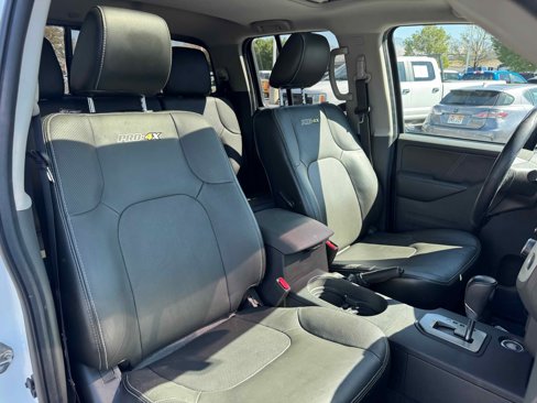Used 2020 Nissan Frontier PRO-4X w/ Pro-4x Utility Package image 31