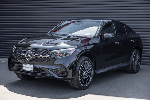 Used 2024 Mercedes-Benz GLC 300 4MATIC image 1