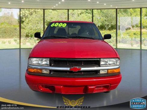 Used 2000 Chevrolet S10 Pickup LS w/ Preferred Equipment Group image 2