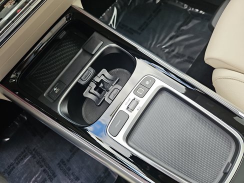 Certified 2025 Mercedes-Benz GLA 250 image 26