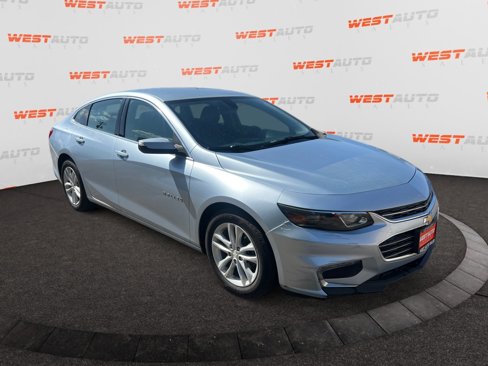 Used 2017 Chevrolet Malibu LT image 7