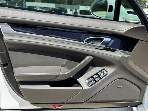 Used 2014 Porsche Panamera image 13