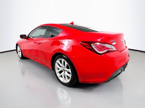 Used 2014 Hyundai Genesis 2.0T image 8