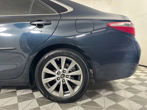 Used 2016 Toyota Camry XLE image 27