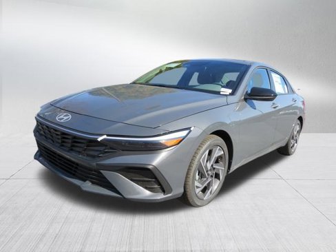 New 2025 Hyundai Elantra Sport image 4