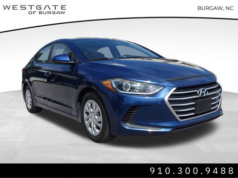 Used 2017 Hyundai Elantra SE image 1