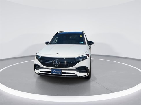Used 2023 Mercedes-Benz EQB 300 4MATIC image 3