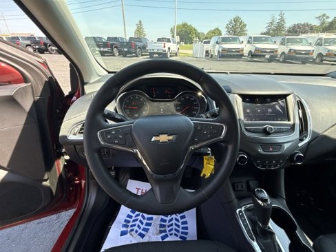 Used 2019 Chevrolet Cruze LT image 11