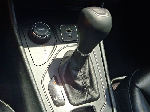 Certified 2019 Jeep Cherokee Latitude Plus image 14
