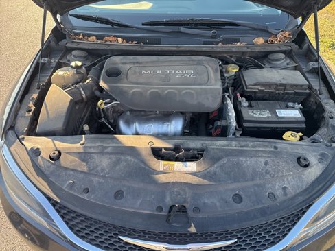 Used 2015 Chrysler 200 Limited image 14