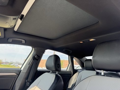 Used 2019 Volkswagen Jetta R-Line image 13