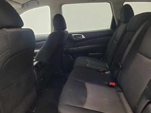 Used 2020 Nissan Pathfinder SV image 18