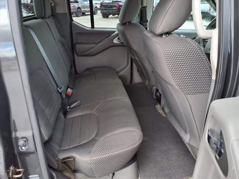 Used 2015 Nissan Frontier Desert Runner image 15