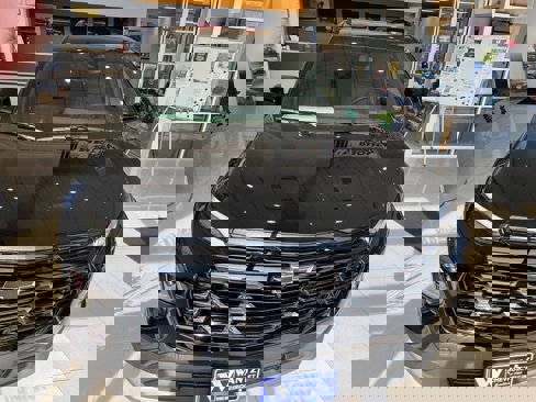 New 2026 Chevrolet Equinox LT w/ Midnight Edition image 2