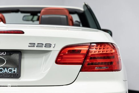 Used 2013 BMW 328i Convertible image 15