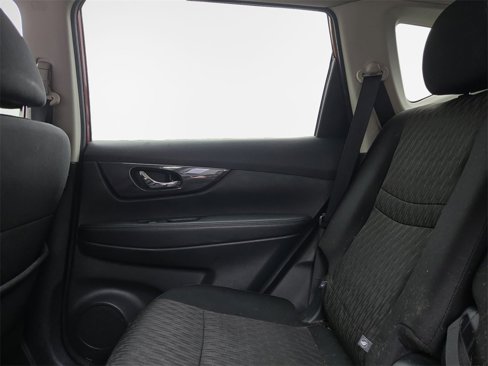 Used 2020 Nissan Rogue SV image 24
