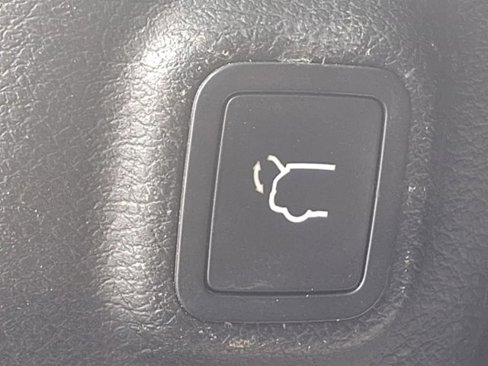Used 2020 Jeep Cherokee Limited image 12