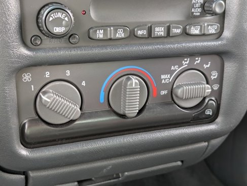 Used 2003 Chevrolet Blazer LS w/ Preferred Equipment Group image 18