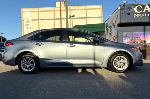 Used 2022 Toyota Corolla LE image 4