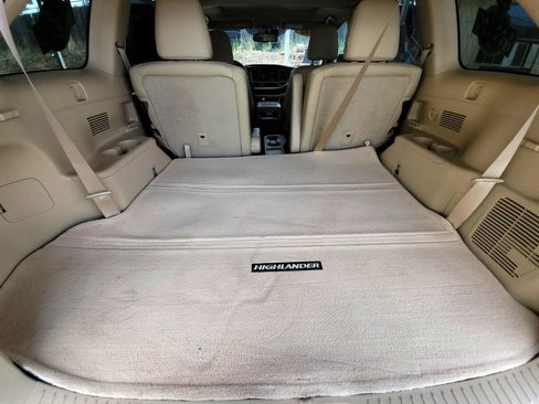 Used 2014 Toyota Highlander Limited image 35