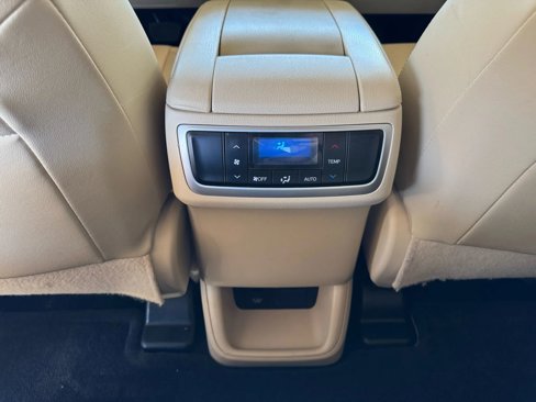 Used 2016 Toyota Highlander Limited image 21