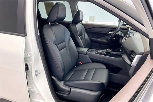 Used 2023 Nissan Rogue SV w/ SV Premium B Package image 6