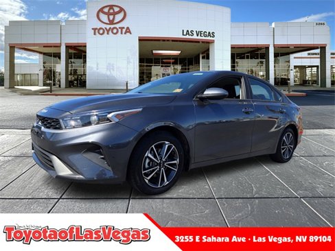 Used 2023 Kia Forte LXS image 1