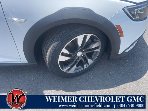 Used 2018 Buick Regal Essence w/ Driver Confidence Package #1 image 48