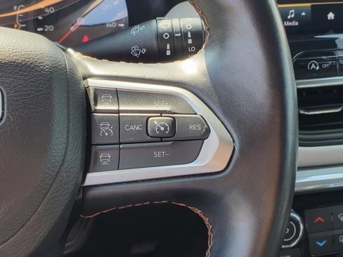 Used 2022 Jeep Compass Limited image 12