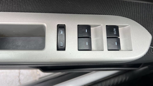 Used 2010 Ford Escape XLT image 17