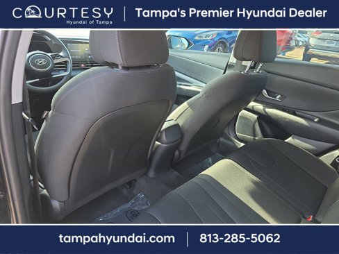 Used 2023 Hyundai Elantra SEL image 10