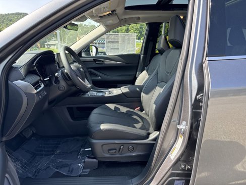 New 2025 INFINITI QX60 Luxe image 9