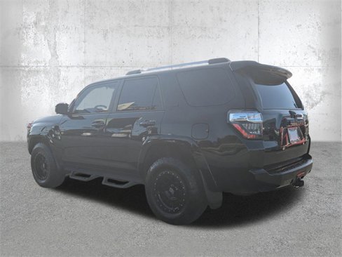 Used 2022 Toyota 4Runner SR5 image 7