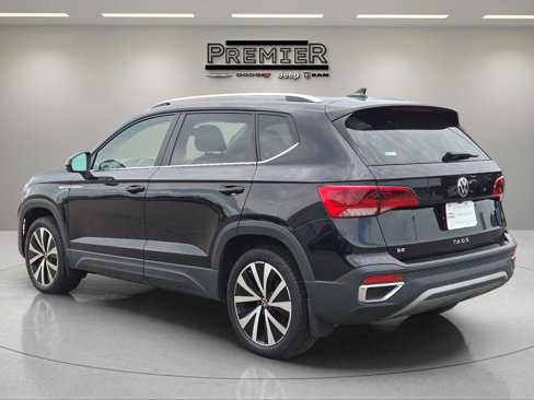Used 2022 Volkswagen Taos SE image 9