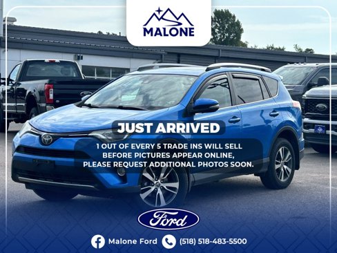 Used 2017 Toyota RAV4 XLE image 1