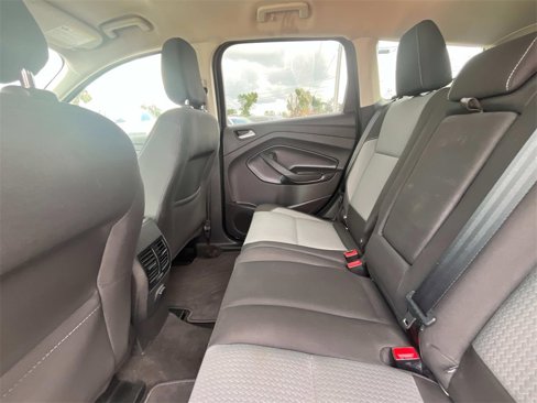 Used 2019 Ford Escape SE image 13