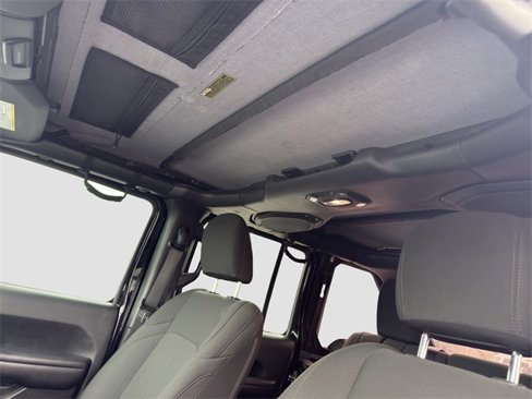 Used 2018 Jeep Wrangler Unlimited Sport image 24