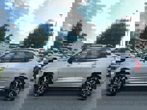 Certified 2025 Volvo XC60 B5 Plus image 1