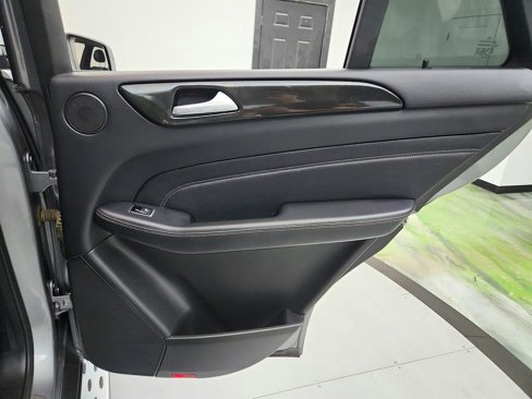 Used 2015 Mercedes-Benz ML 350 4MATIC image 31