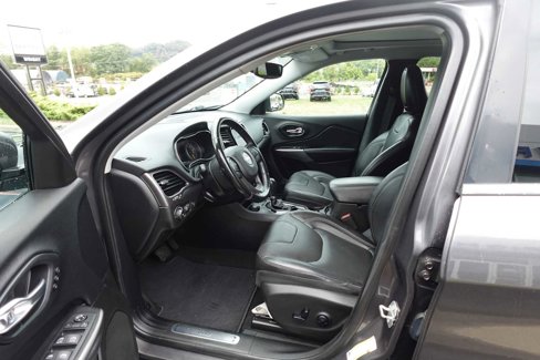 Used 2020 Jeep Cherokee Limited image 13