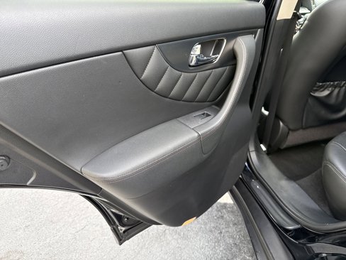 Used 2010 INFINITI FX35 AWD w/ Navigation Pkg image 14