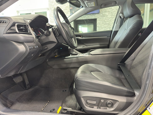 Used 2020 Toyota Camry XSE image 17