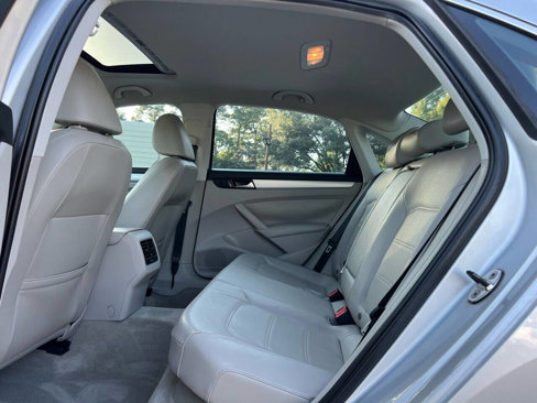 Used 2013 Volkswagen Passat TDI SE image 16