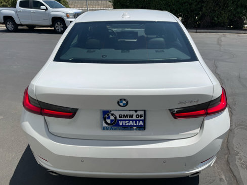 Used 2025 BMW 330i Sedan image 4