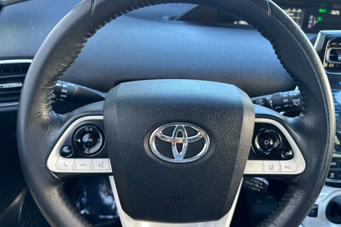 Used 2017 Toyota Prius Four image 18