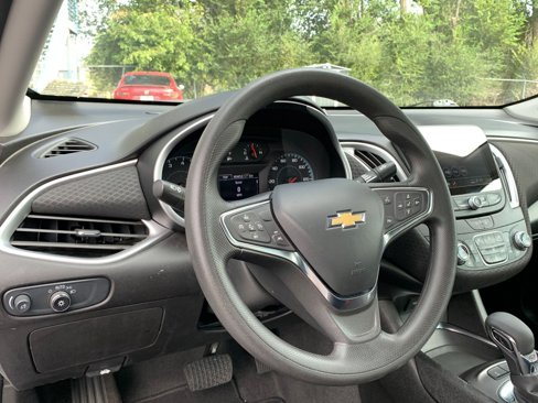 Used 2024 Chevrolet Malibu LT image 34